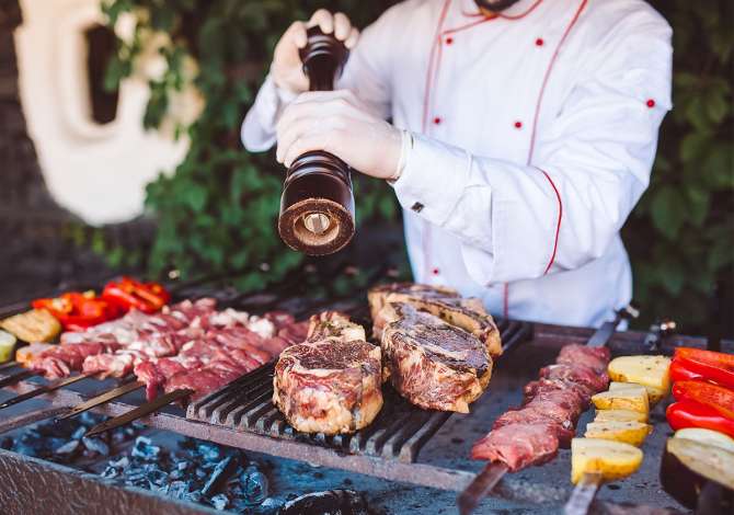 Njoftime Pune per Zgarist, Punetor Fast Food, Sanitare ne Tirane