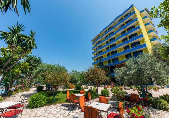 Offerte di lavoro a Santa Quaranta, Profession Kuzhinier/e, Kamarier/e, Barist, Mirembajtes, Sanitare , , Pagamento Trattabile.