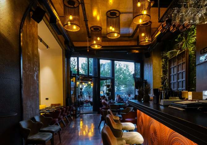 Njoftime Pune per Kamarier/e ne Tirane