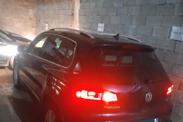 Cars for sale in Tirana, Volkswagen, 2013 Benzine,Kambio Automatik Payment 6,500  Euro.