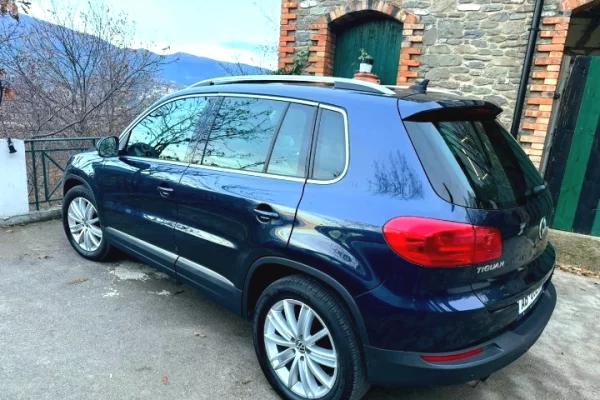 Cars for sale in Tirana, Volkswagen, 2013 Benzine,Kambio Automatik Payment 6,500  Euro.