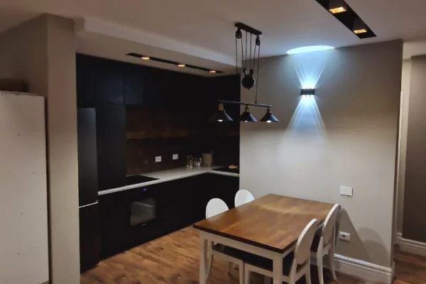 Shtepi me qera Apartament ne Tirane, 2+1, Mobilimi E mobiluar, Pagesa 50,000  Leke.