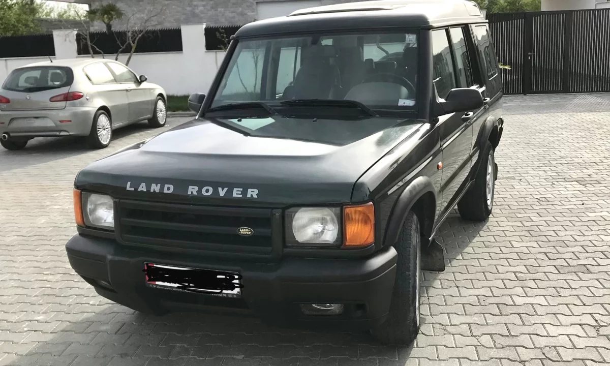 Auto in Vendita a Tirana, Land Rover, 2001 Diesel,Kambio Manual Pagamento 7,200  Euro.