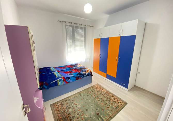 Shtepi me qera Apartament ne Tirane, 2+1, Mobilimi E mobiluar, Pagesa 500  Euro.