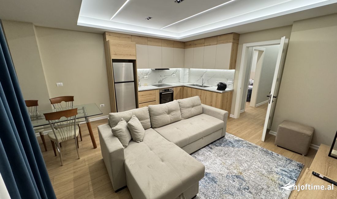 Shtepi me qera Apartament ne Tirane, 2+1, Mobilimi E mobiluar, Pagesa 750  Euro.