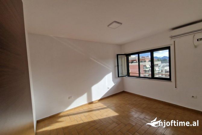 Apartament per zyra 3+1+2  Sheshi willson