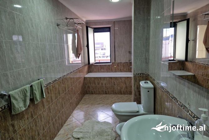 Apartament per zyra 3+1+2  Sheshi willson