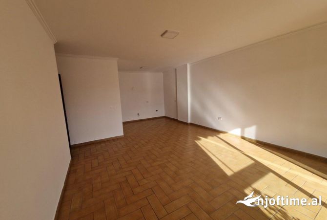 Apartament per zyra 3+1+2  Sheshi willson