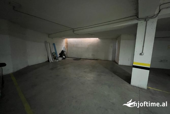 Business Property in Sale 4+1 in Tirana - 23,000 Euro