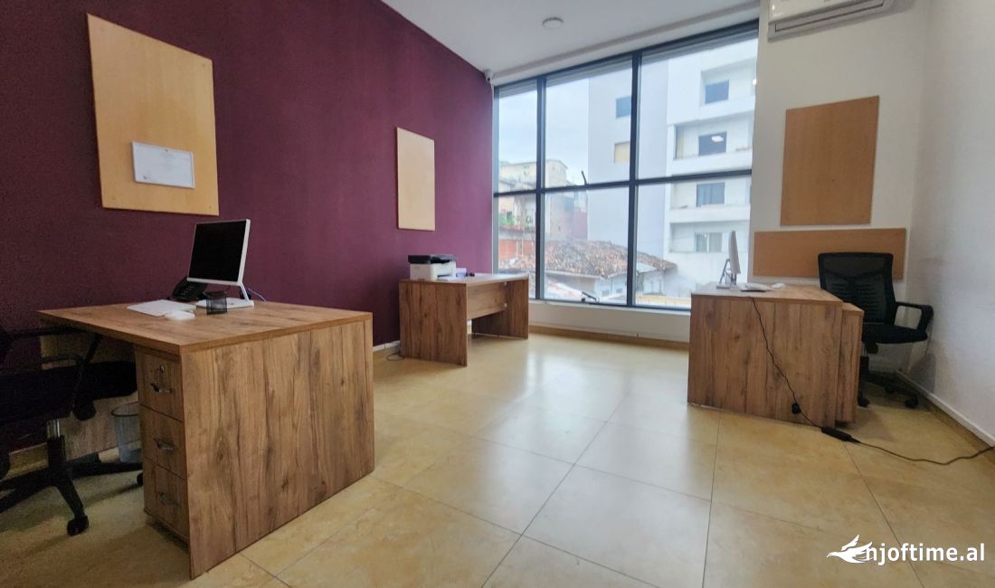 Qera ambient per Zyre  Myslym Shyri