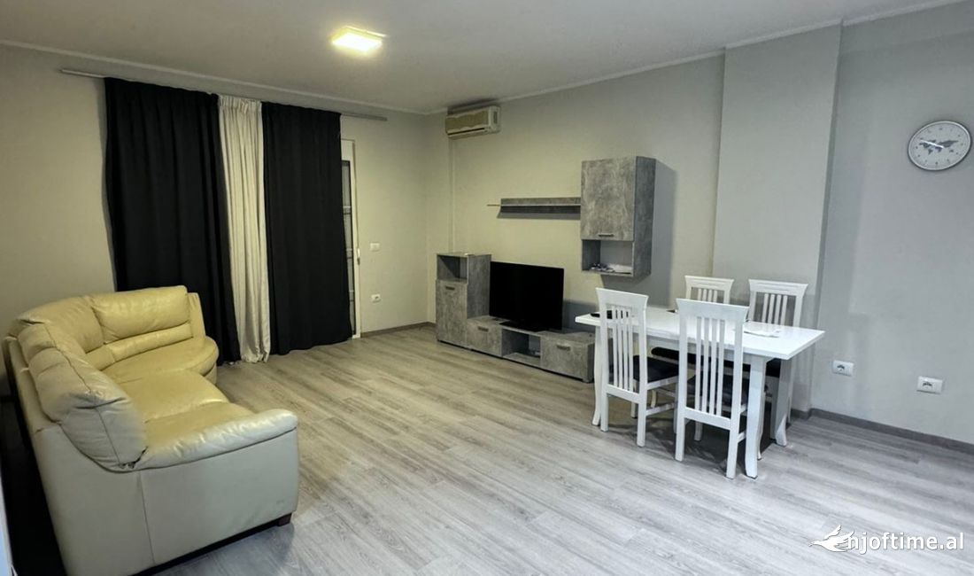 Shtepi me qera Apartament ne Tirane, 1+1, Mobilimi E mobiluar, Pagesa 450  Euro.