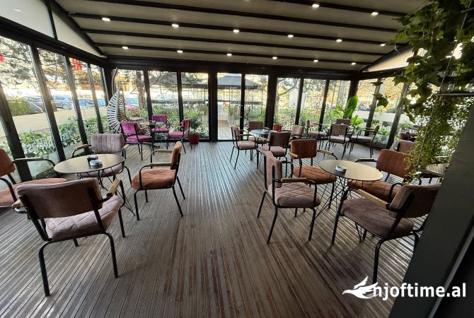 Ambiente Commerciale in Affitto 2+1 a Tirana - 2,000 Euro