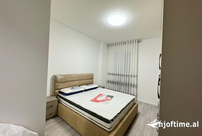 Shtepi me qera Apartament ne Tirane, 2+1, Mobilimi E mobiluar, Pagesa 730  Euro.