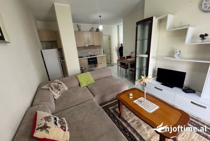 Shtepi me qera Apartament ne Tirane, 1+1, Mobilimi E mobiluar, Pagesa 350  Euro.