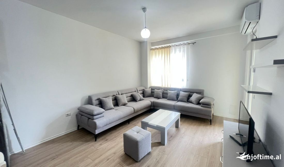Shtepi me qera Apartament ne Tirane, 1+1, Mobilimi E mobiluar, Pagesa 450  Euro.