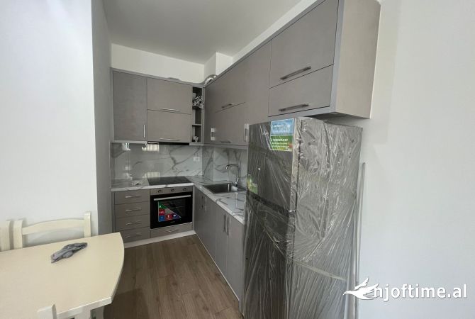 Shtepi me qera Apartament ne Tirane, 1+1, Mobilimi E mobiluar, Pagesa 450  Euro.