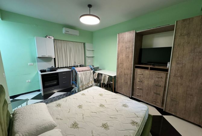 Shtepi me qera Apartament ne Tirane, Garsoniere, Mobilimi E mobiluar, Pagesa 350  Euro.