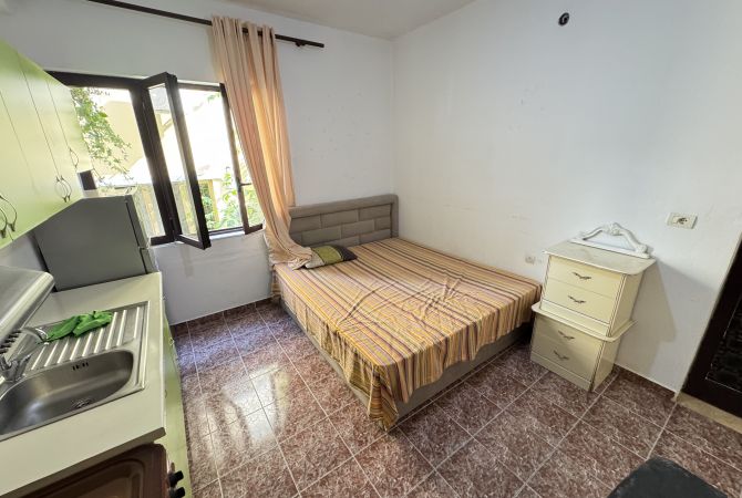 Shtepi me qera Shtepi Private ne Tirane, Garsoniere, Mobilimi E mobiluar, Pagesa 30,000  Leke.