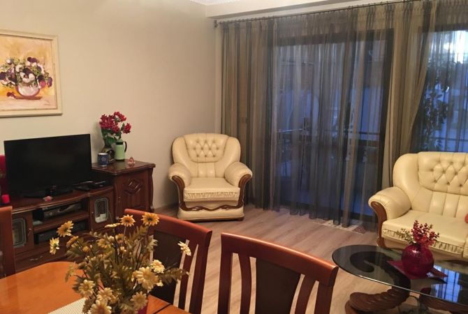 Shtepi me qera Apartament ne Tirane, 2+1, Mobilimi E mobiluar, Pagesa 500  Euro.