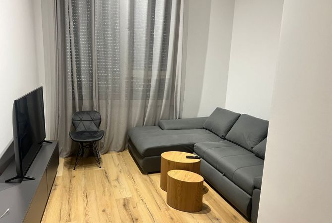Jepet me qera Apartament 1+1 Ish Parku 