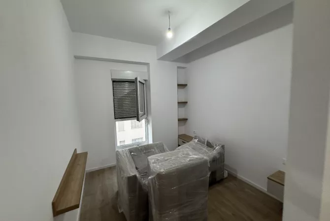 Shtepi me qera Apartament ne Tirane, 2+1, Mobilimi E mobiluar, Pagesa 600  Euro.