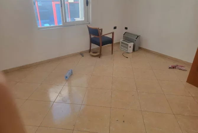 Qera 1+1 Bosh tek 5 Maji 300 mij lek 