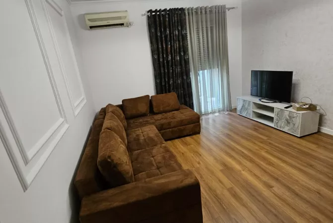 Jepet me qera Apartament 1+1 