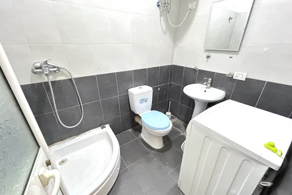 Shtepi me qera Apartament ne Tirane, Garsoniere, Mobilimi E mobiluar, Pagesa 30,000  Leke.