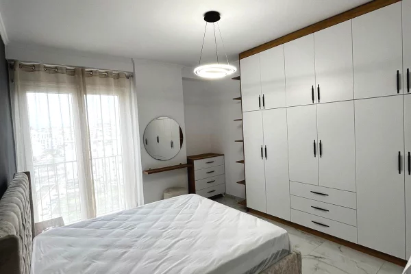 Shtepi me qera Apartament ne Tirane, 1+1, Mobilimi E mobiluar, Pagesa 45,000  Leke.