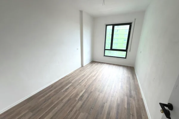 Shtepi ne shitje Apartament ne Tirane, 3+1, Mobilimi Bosh, pa mobiluar, Pagesa 175,000  Euro.