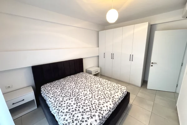 Shtepi me qera Apartament ne Tirane, 2+1, Mobilimi E mobiluar, Pagesa 65,000  Leke.