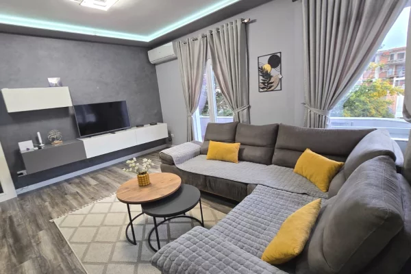 Shtepi me qera 2+1 ne Tirane - 650 Euro