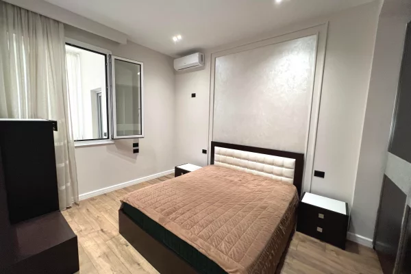 Shtepi me qera Apartament ne Tirane, 1+1, Mobilimi E mobiluar, Pagesa 600  Euro.