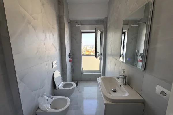 Shtepi me qera Apartament ne Tirane, 1+1, Mobilimi E mobiluar, Pagesa 40,000  Leke.