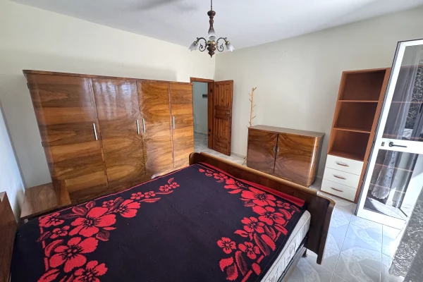 Shtepi me qera Apartament ne Tirane, 2+1, Mobilimi E mobiluar, Pagesa 45,000  Leke.