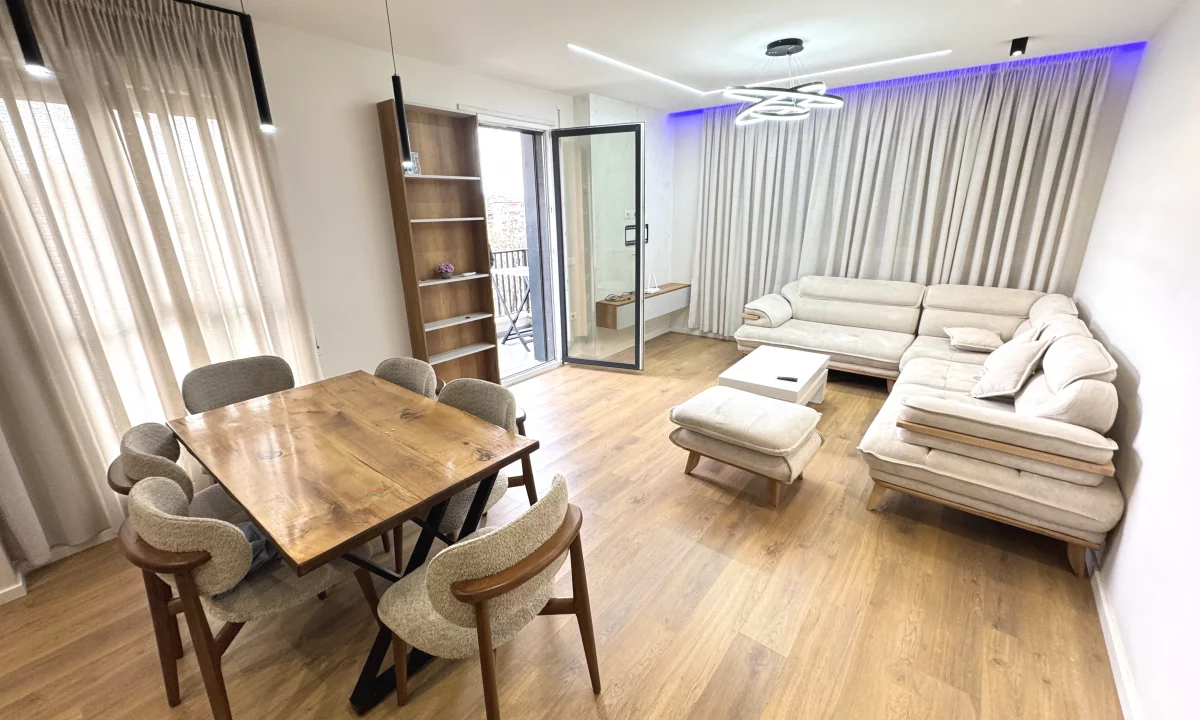 Shtepi me qera Apartament ne Tirane, 2+1, Mobilimi E mobiluar, Pagesa 70,000  Leke.