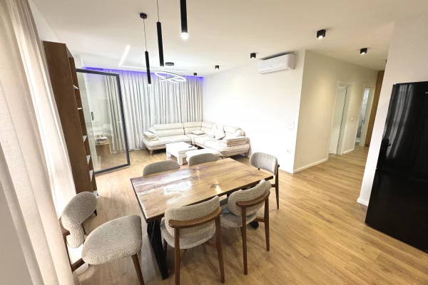 Shtepi me qera Apartament ne Tirane, 2+1, Mobilimi E mobiluar, Pagesa 70,000  Leke.