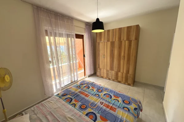 Shtepi me qera Apartament ne Tirane, 3+1, Mobilimi E mobiluar, Pagesa 45,000  Leke.