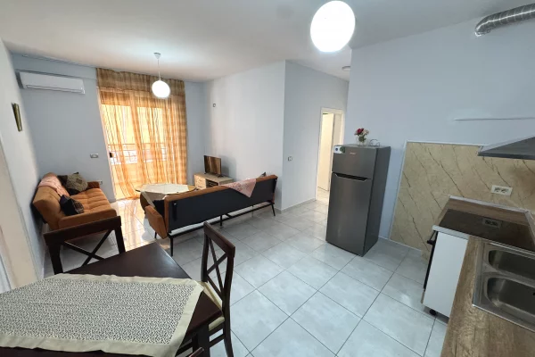 Shtepi me qera Apartament ne Tirane, 3+1, Mobilimi E mobiluar, Pagesa 45,000  Leke.