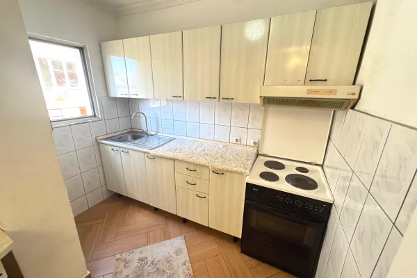 Shtepi me qera Apartament ne Tirane, 1+1, Mobilimi E mobiluar, Pagesa 500  Euro.