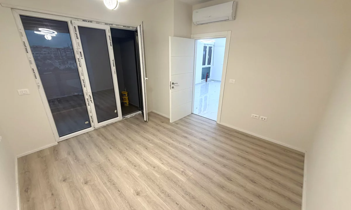 Shtepi me qera Apartament ne Tirane, 1+1, Mobilimi Bosh, pa mobiluar, Pagesa 40,000  Leke.