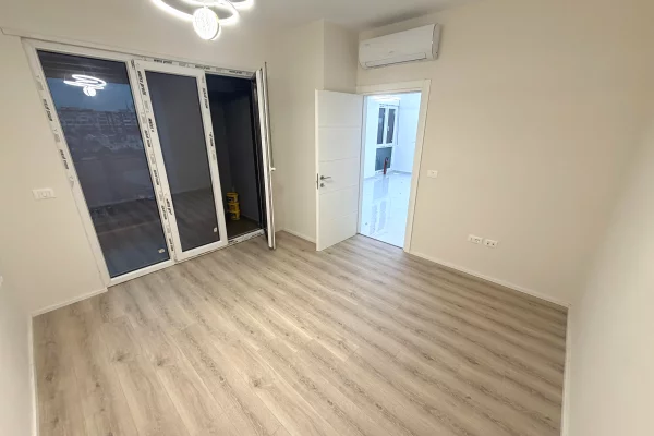 Shtepi me qera 1+1 ne Tirane - 40,000 Leke