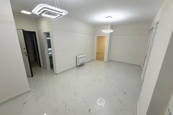 Shtepi me qera Apartament ne Tirane, 1+1, Mobilimi Bosh, pa mobiluar, Pagesa 40,000  Leke.