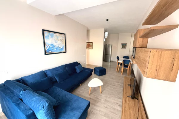 Jepet me qera 1+1 Xhamllik 