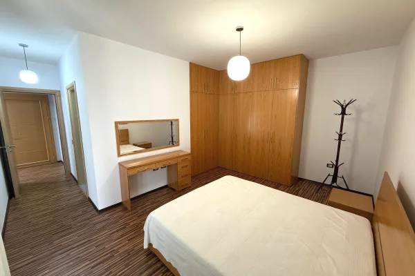 Shtepi me qera Apartament ne Tirane, 2+1, Mobilimi E mobiluar, Pagesa 650  Euro.
