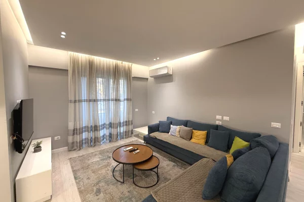 Shtepi me qera Apartament ne Tirane, 2+1, Mobilimi E mobiluar, Pagesa 800  Euro.