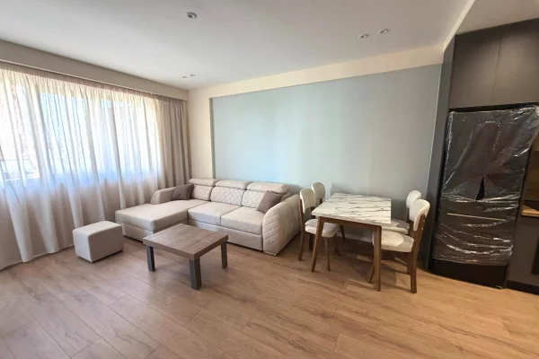 Shtepi me qera Apartament ne Tirane, 1+1, Mobilimi E mobiluar, Pagesa 50,000  Leke.