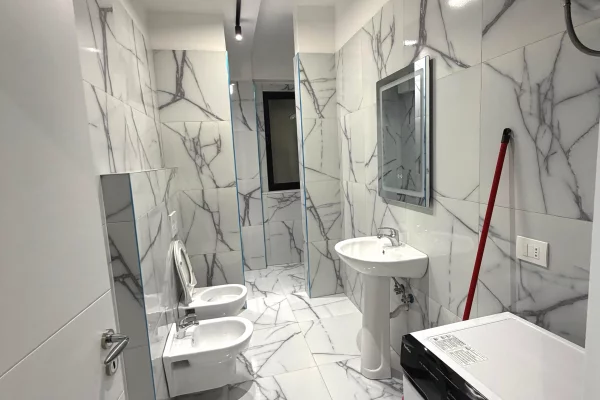 Shtepi me qera Apartament ne Tirane, 1+1, Mobilimi E mobiluar, Pagesa 50,000  Leke.