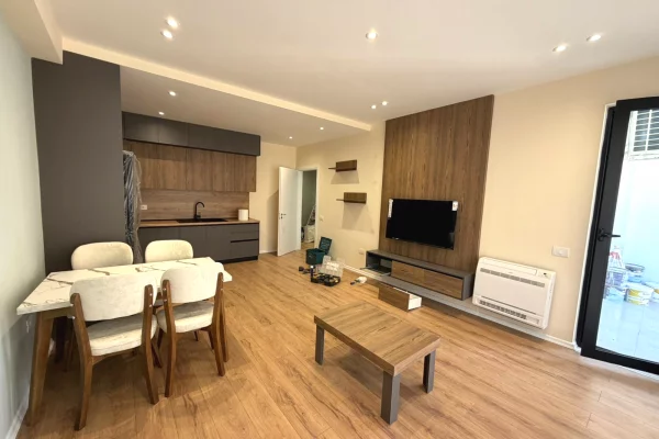 Shtepi me qera Apartament ne Tirane, 1+1, Mobilimi E mobiluar, Pagesa 53,000  Leke.