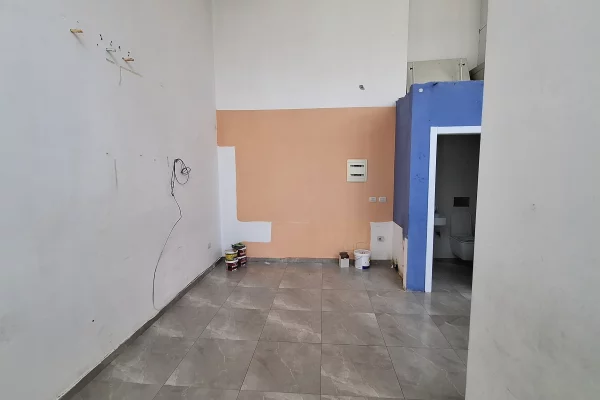 Jepet Ambjent Binzesi me qera tek Medreseja !!